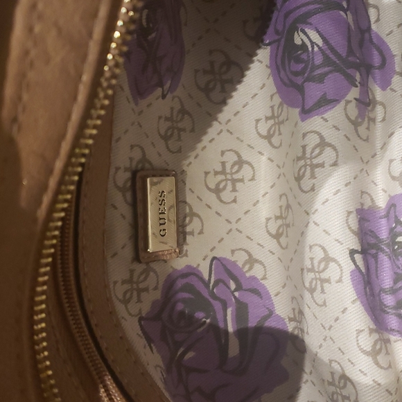❣️💫MARK DOWN💫❣️ Guess Tan handbag - Picture 9 of 12
